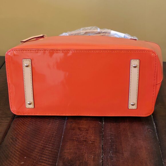 NWT - DOONEY & BOURKE Large Patent Leather Tote Bag - Orange - Picture 3 of 7